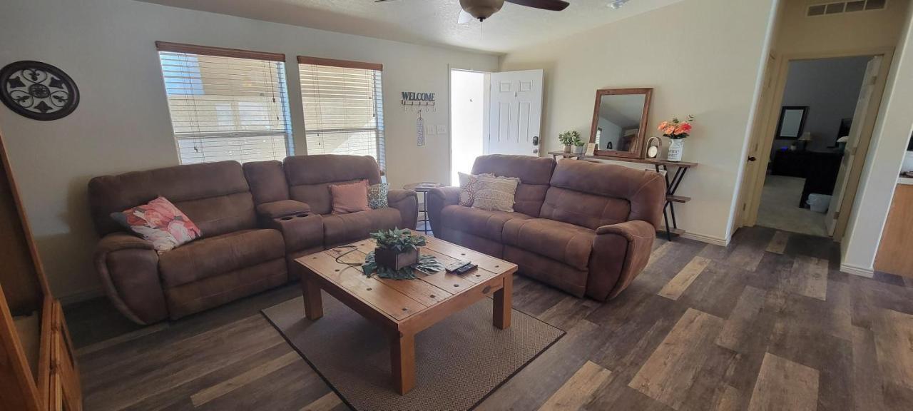 Parker Strip Pool House With Game Room! المظهر الخارجي الصورة