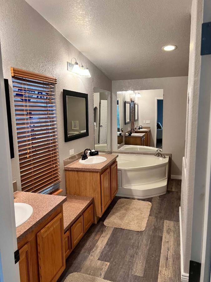 Parker Strip Pool House With Game Room! المظهر الخارجي الصورة